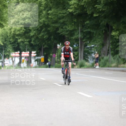 15.06.2025 - 7 Türme Triathlon Yannick Fuchs http://msf.ph/oto/7981364 15.06.2025 11:25:04 Radfahren  meine-sportfotos.de