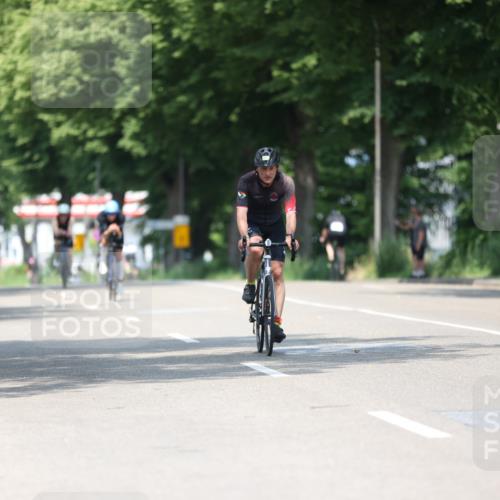 15.06.2025 - 7 Türme Triathlon Yannick Fuchs http://msf.ph/oto/7981376 15.06.2025 12:49:35 Radfahren 261, 366, 462, 638, 671 meine-sportfotos.de