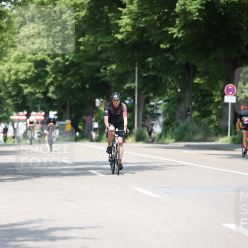 15.06.2025 - 7 Türme Triathlon Yannick Fuchs http://msf.ph/oto/7981384 15.06.2025 12:49:35 Radfahren 261, 366, 462, 638, 671 meine-sportfotos.de