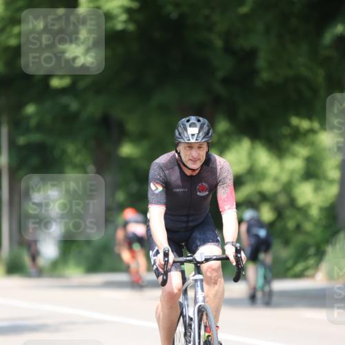 15.06.2025 - 7 Türme Triathlon Yannick Fuchs http://msf.ph/oto/7981409 15.06.2025 12:49:36 Radfahren 261, 366, 462, 638, 671 meine-sportfotos.de