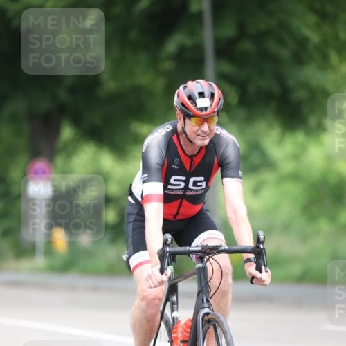 15.06.2025 - 7 Türme Triathlon Yannick Fuchs http://msf.ph/oto/7981443 15.06.2025 11:25:06 Radfahren  meine-sportfotos.de