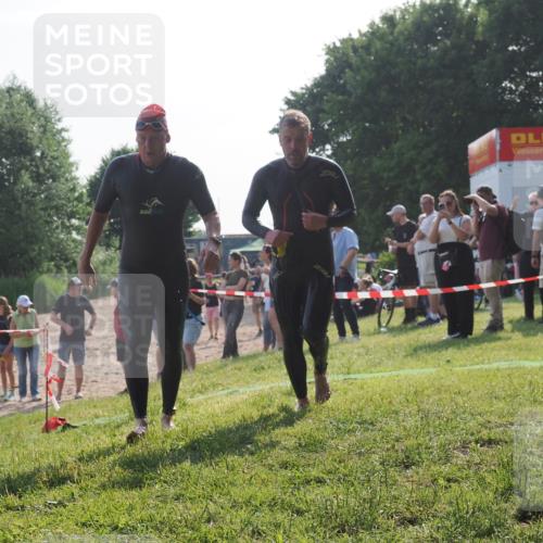 15.06.2025 - 27. Vierlanden-Triathlon KatJ http://msf.ph/oto/7981471 15.06.2025 08:46:08 Schwimmen 134, 142, 152, 194 meine-sportfotos.de