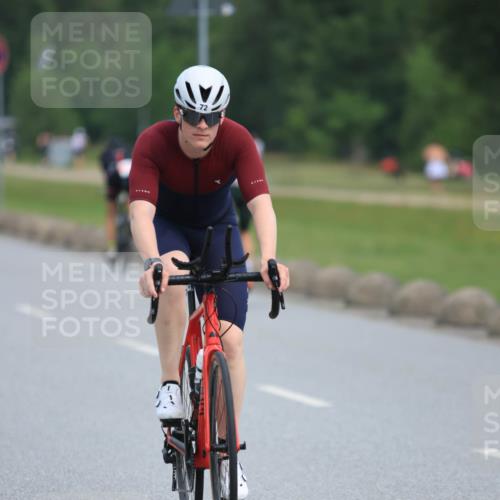 15.06.2025 - 27. Vierlanden-Triathlon H.Heesch http://msf.ph/oto/7981518 15.06.2025 10:48:11 Radfahren 22, 72, 93, 187, 393 meine-sportfotos.de