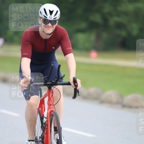 15.06.2025 - 27. Vierlanden-Triathlon H.Heesch http://msf.ph/oto/7981522 15.06.2025 10:48:11 Radfahren 22, 72, 93, 187, 393 meine-sportfotos.de