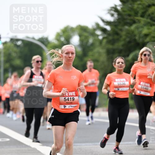 15.06.2025 - REWE Women's Run Dr. Thomas Lammeyer http://msf.ph/oto/7981533 15.06.2025 10:45:51 Laufen 5419, 5536, 5540 meine-sportfotos.de