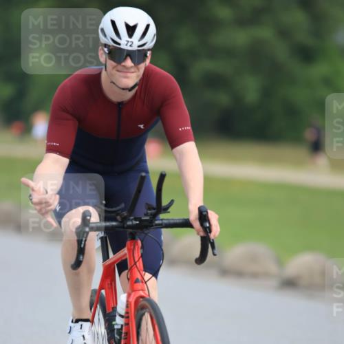 15.06.2025 - 27. Vierlanden-Triathlon H.Heesch http://msf.ph/oto/7981534 15.06.2025 10:48:12 Radfahren 22, 72, 93, 187, 393 meine-sportfotos.de