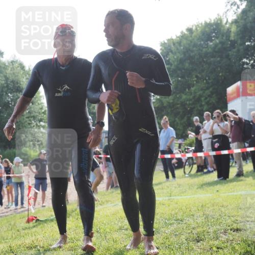 15.06.2025 - 27. Vierlanden-Triathlon KatJ http://msf.ph/oto/7981537 15.06.2025 08:46:09 Schwimmen 134, 142, 152, 194 meine-sportfotos.de
