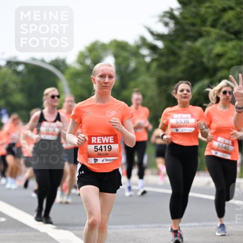 15.06.2025 - REWE Women's Run Dr. Thomas Lammeyer http://msf.ph/oto/7981540 15.06.2025 10:45:51 Laufen 5419, 5536, 5540 meine-sportfotos.de