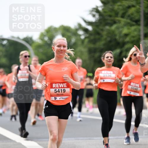 15.06.2025 - REWE Women's Run Dr. Thomas Lammeyer http://msf.ph/oto/7981547 15.06.2025 10:45:51 Laufen 5419, 5536, 5549 meine-sportfotos.de