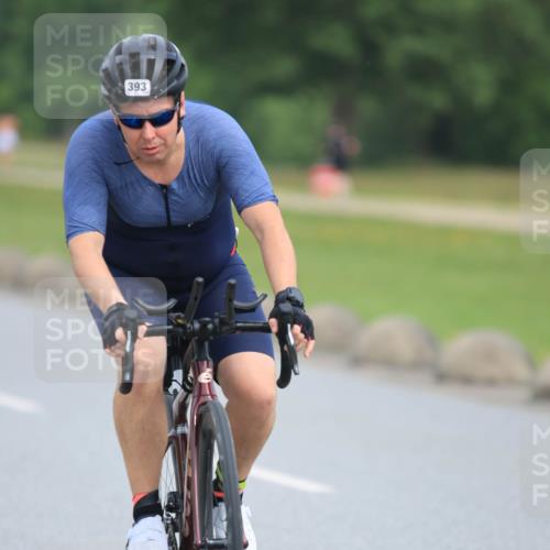 15.06.2025 - 27. Vierlanden-Triathlon H.Heesch http://msf.ph/oto/7981559 15.06.2025 10:48:19 Radfahren 22, 34, 93, 139, 393, 422 meine-sportfotos.de
