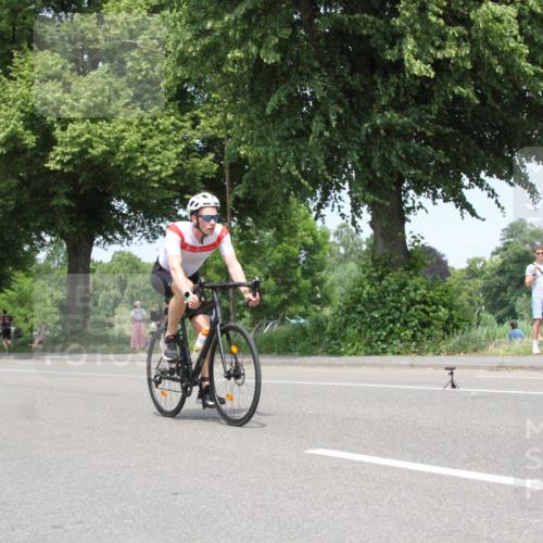 15.06.2025 - 7 Türme Triathlon Yannick Fuchs http://msf.ph/oto/7981586 15.06.2025 13:29:26 Radfahren  meine-sportfotos.de
