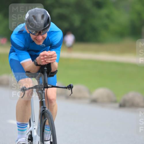 15.06.2025 - 27. Vierlanden-Triathlon H.Heesch http://msf.ph/oto/7981607 15.06.2025 10:48:28 Radfahren 14, 376, 512 meine-sportfotos.de