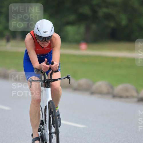15.06.2025 - 27. Vierlanden-Triathlon H.Heesch http://msf.ph/oto/7981613 15.06.2025 10:48:33 Radfahren 167, 376, 512 meine-sportfotos.de