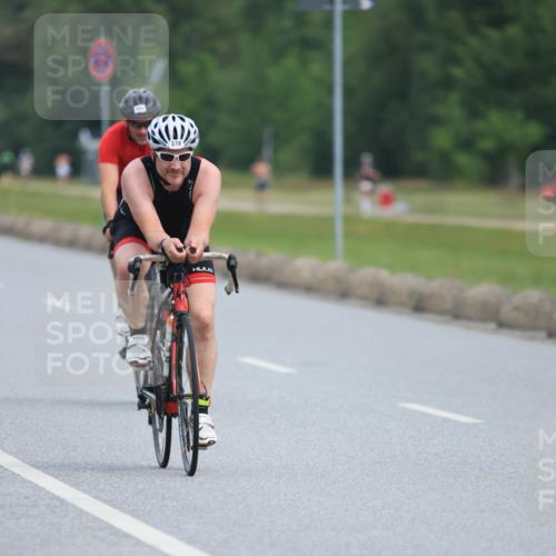 15.06.2025 - 27. Vierlanden-Triathlon H.Heesch http://msf.ph/oto/7981700 15.06.2025 10:48:56 Radfahren 229, 236, 358, 378, 440, 469 meine-sportfotos.de