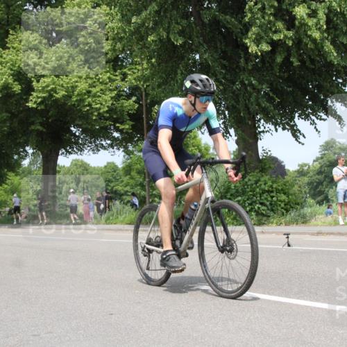 15.06.2025 - 7 Türme Triathlon Yannick Fuchs http://msf.ph/oto/7981734 15.06.2025 13:29:57 Radfahren  meine-sportfotos.de