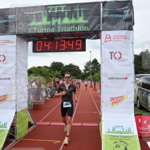 15.06.2025 - 7 Türme Triathlon Michael Strokosch http://msf.ph/oto/7981738 15.06.2025 14:13:49 Ziel 674, 749 meine-sportfotos.de