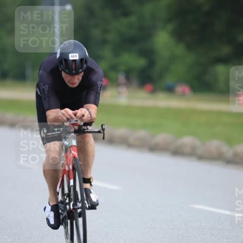 15.06.2025 - 27. Vierlanden-Triathlon H.Heesch http://msf.ph/oto/7981739 15.06.2025 10:49:02 Radfahren 115, 378, 440, 469 meine-sportfotos.de