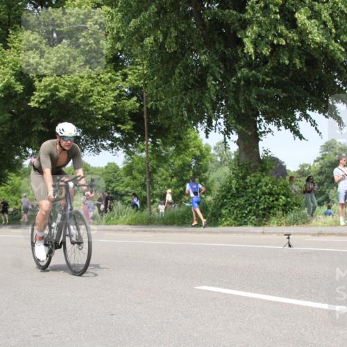 15.06.2025 - 7 Türme Triathlon Yannick Fuchs http://msf.ph/oto/7981754 15.06.2025 13:29:59 Radfahren  meine-sportfotos.de
