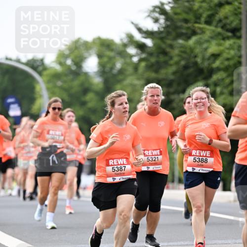15.06.2025 - REWE Women's Run Dr. Thomas Lammeyer http://msf.ph/oto/7981755 15.06.2025 10:45:56 Laufen 5017, 5388, 5321, 5387 meine-sportfotos.de