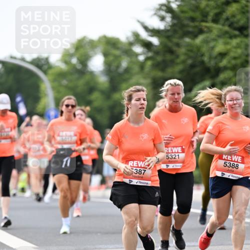 15.06.2025 - REWE Women's Run Dr. Thomas Lammeyer http://msf.ph/oto/7981773 15.06.2025 10:45:56 Laufen 5917, 5388, 5321, 387 meine-sportfotos.de