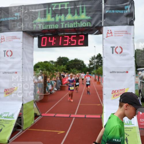 15.06.2025 - 7 Türme Triathlon Michael Strokosch http://msf.ph/oto/7981774 15.06.2025 14:13:52 Ziel 397, 446, 674, 749 meine-sportfotos.de