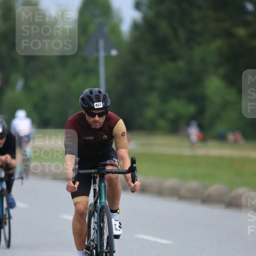 15.06.2025 - 27. Vierlanden-Triathlon H.Heesch http://msf.ph/oto/7981783 15.06.2025 10:49:38 Radfahren 4, 367, 407 meine-sportfotos.de