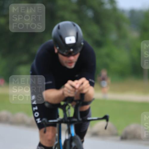 15.06.2025 - 27. Vierlanden-Triathlon H.Heesch http://msf.ph/oto/7981805 15.06.2025 10:49:40 Radfahren 4, 367, 407, 613 meine-sportfotos.de