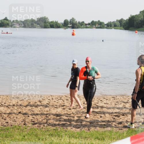 21.06.2025 - 27. Vierlanden-Triathlon MichiJ http://msf.ph/oto/7981826 15.06.2026 09:04:40 Schwimmen 247 meine-sportfotos.de