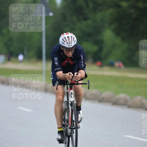 15.06.2025 - 27. Vierlanden-Triathlon H.Heesch http://msf.ph/oto/7981828 15.06.2025 10:49:46 Radfahren 232, 367, 613 meine-sportfotos.de