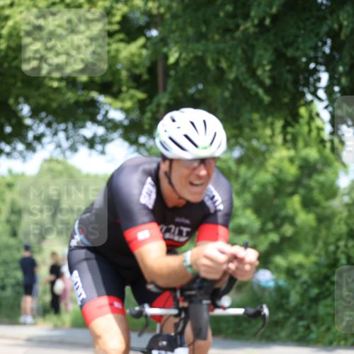 15.06.2025 - 7 Türme Triathlon Yannick Fuchs http://msf.ph/oto/7981831 15.06.2025 12:50:10 Radfahren 301, 371, 679 meine-sportfotos.de