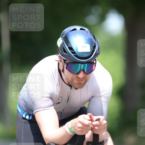 15.06.2025 - 7 Türme Triathlon Yannick Fuchs http://msf.ph/oto/7981888 15.06.2025 12:50:21 Radfahren 389, 530, 540, 560 meine-sportfotos.de