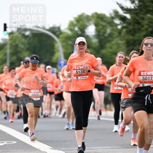 15.06.2025 - REWE Women's Run Dr. Thomas Lammeyer http://msf.ph/oto/7981889 15.06.2025 10:45:59 Laufen 5424, 5135, 56, 5017 meine-sportfotos.de