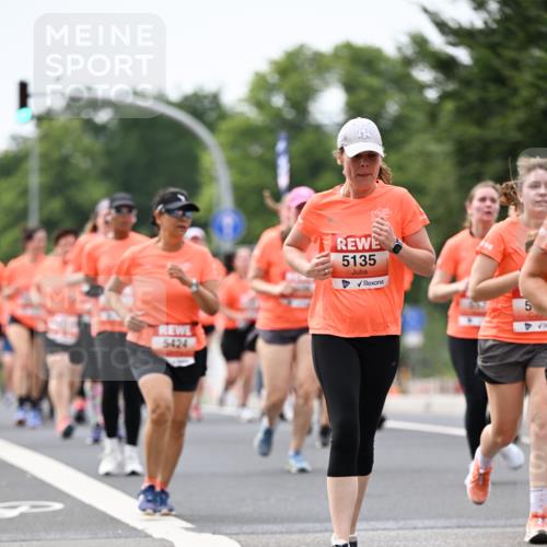 15.06.2025 - REWE Women's Run Dr. Thomas Lammeyer http://msf.ph/oto/7981926 15.06.2025 10:46:00 Laufen 5424, 5135, 5 meine-sportfotos.de