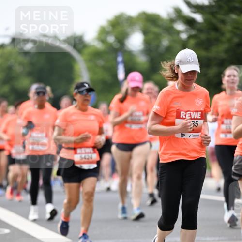 15.06.2025 - REWE Women's Run Dr. Thomas Lammeyer http://msf.ph/oto/7981940 15.06.2025 10:46:00 Laufen 5424, 35 meine-sportfotos.de