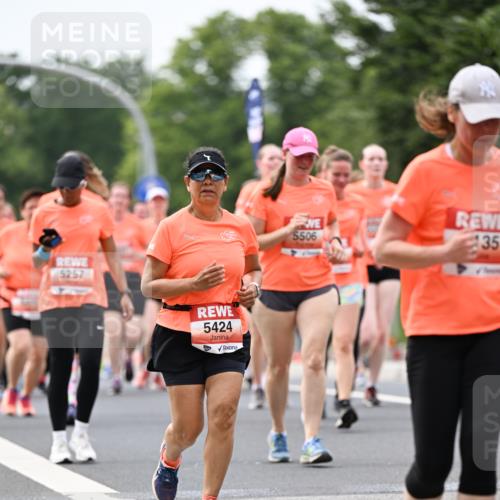 15.06.2025 - REWE Women's Run Dr. Thomas Lammeyer http://msf.ph/oto/7981962 15.06.2025 10:46:01 Laufen 5257, 5424, 5506, 135 meine-sportfotos.de