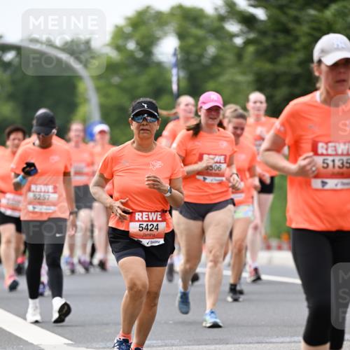 15.06.2025 - REWE Women's Run Dr. Thomas Lammeyer http://msf.ph/oto/7981965 15.06.2025 10:46:01 Laufen 5257, 5424 meine-sportfotos.de