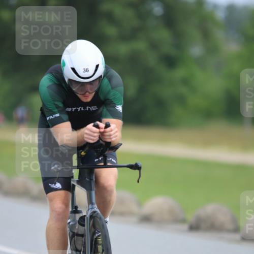 15.06.2025 - 27. Vierlanden-Triathlon H.Heesch http://msf.ph/oto/7981974 15.06.2025 10:50:23 Radfahren 36 meine-sportfotos.de