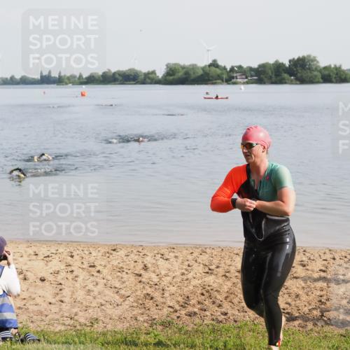 21.06.2025 - 27. Vierlanden-Triathlon MichiJ http://msf.ph/oto/7981976 15.06.2026 09:04:42 Schwimmen 247 meine-sportfotos.de