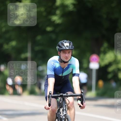 15.06.2025 - 7 Türme Triathlon Yannick Fuchs http://msf.ph/oto/7981997 15.06.2025 12:50:32 Radfahren 537, 541 meine-sportfotos.de