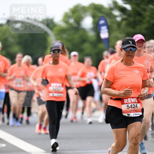 15.06.2025 - REWE Women's Run Dr. Thomas Lammeyer http://msf.ph/oto/7982012 15.06.2025 10:46:03 Laufen 5424 meine-sportfotos.de
