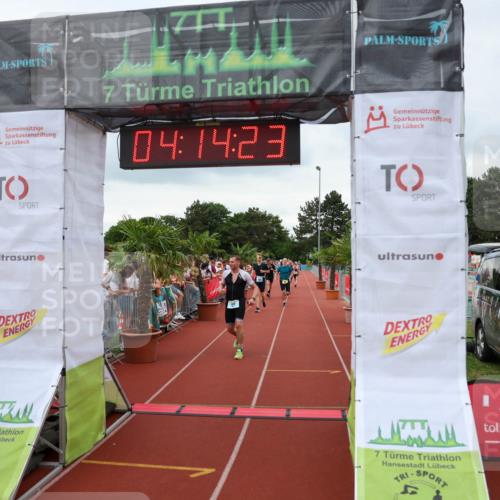 15.06.2025 - 7 Türme Triathlon Michael Strokosch http://msf.ph/oto/7982014 15.06.2025 14:14:23 Ziel 560, 656, 671, 957 meine-sportfotos.de