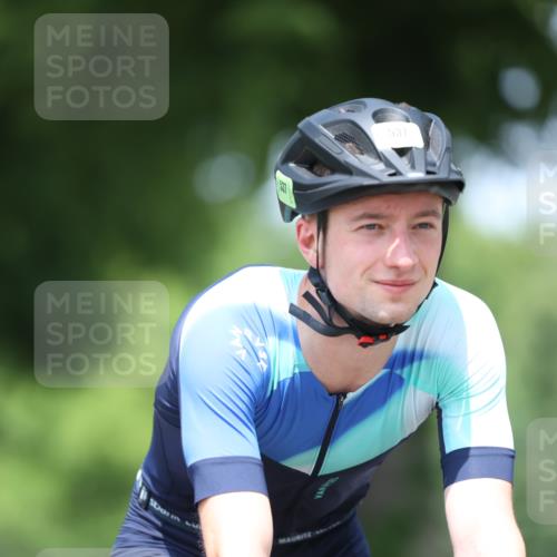 15.06.2025 - 7 Türme Triathlon Yannick Fuchs http://msf.ph/oto/7982038 15.06.2025 12:50:33 Radfahren 537, 541 meine-sportfotos.de