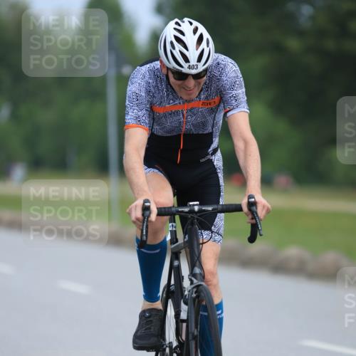 15.06.2025 - 27. Vierlanden-Triathlon H.Heesch http://msf.ph/oto/7982043 15.06.2025 10:51:03 Radfahren 120, 171, 381, 403 meine-sportfotos.de