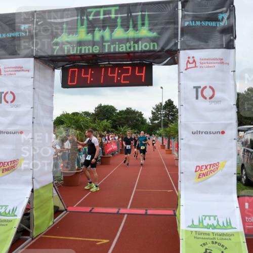 15.06.2025 - 7 Türme Triathlon Michael Strokosch http://msf.ph/oto/7982059 15.06.2025 14:14:24 Ziel 560, 656, 671, 758, 813, 957 meine-sportfotos.de