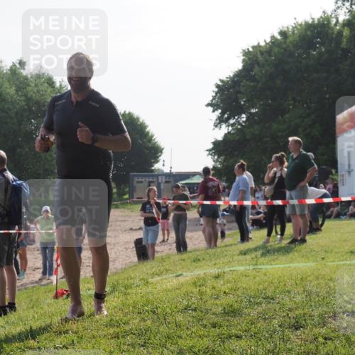 15.06.2025 - 27. Vierlanden-Triathlon KatJ http://msf.ph/oto/7982063 15.06.2025 08:48:02 Schwimmen 16, 34, 167, 193 meine-sportfotos.de