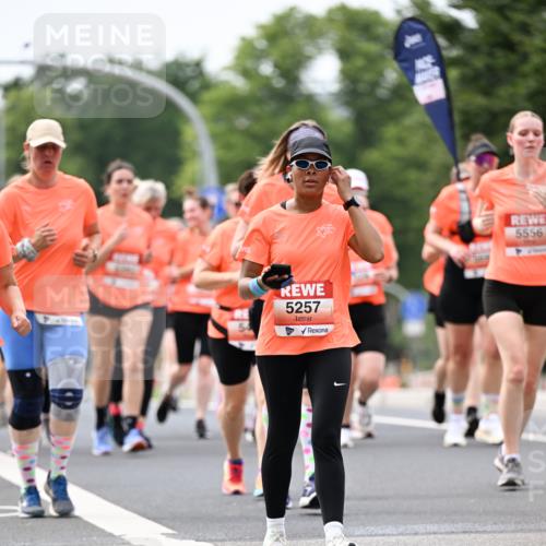 15.06.2025 - REWE Women's Run Dr. Thomas Lammeyer http://msf.ph/oto/7982069 15.06.2025 10:46:04 Laufen 5257, 5556 meine-sportfotos.de