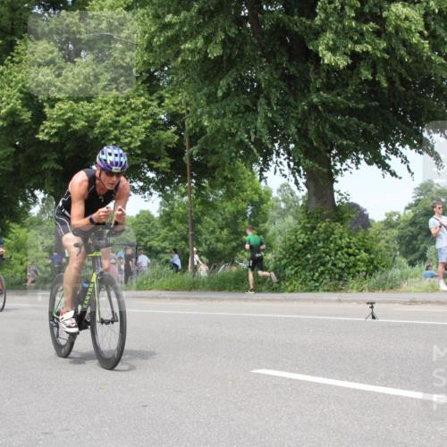 15.06.2025 - 7 Türme Triathlon Yannick Fuchs http://msf.ph/oto/7982077 15.06.2025 13:31:20 Radfahren  meine-sportfotos.de