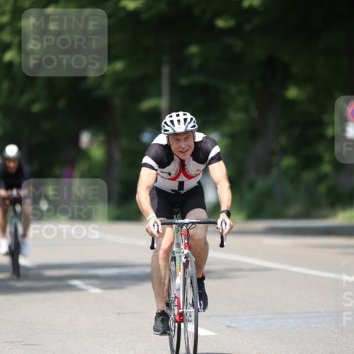 15.06.2025 - 7 Türme Triathlon Yannick Fuchs http://msf.ph/oto/7982082 15.06.2025 12:50:43 Radfahren 293, 396, 451, 678 meine-sportfotos.de