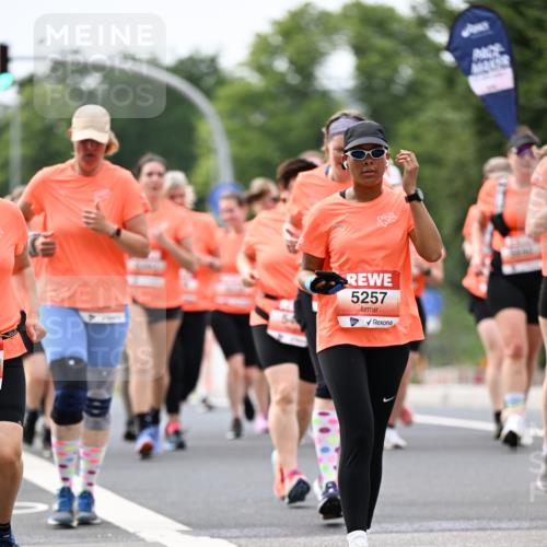 15.06.2025 - REWE Women's Run Dr. Thomas Lammeyer http://msf.ph/oto/7982084 15.06.2025 10:46:04 Laufen 5257 meine-sportfotos.de