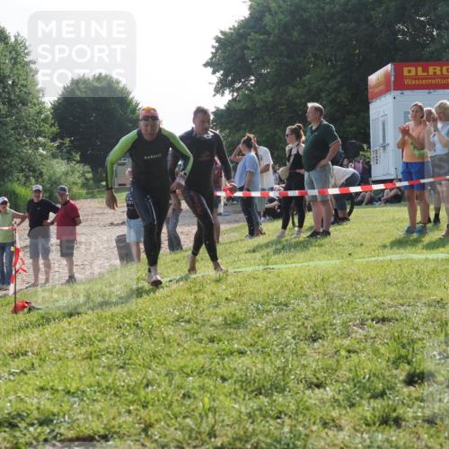 15.06.2025 - 27. Vierlanden-Triathlon KatJ http://msf.ph/oto/7982095 15.06.2025 08:48:08 Schwimmen 16, 34, 167, 193 meine-sportfotos.de